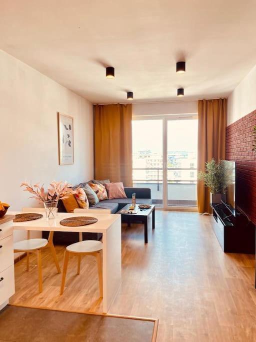 Spacious,Stylish And Comfortable 2 Room Apartment With Million Dollar View Warsaw Exterior photo